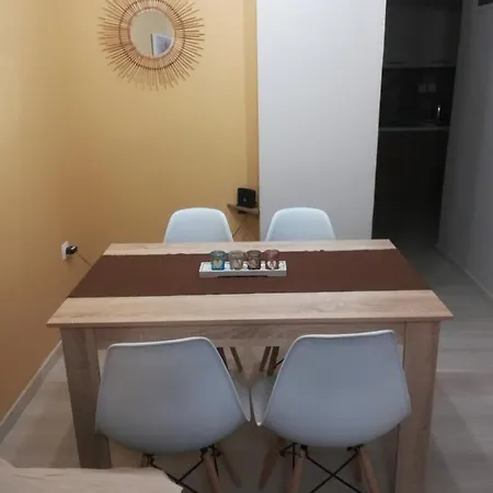Central Apartment Apartamento Tessalónica